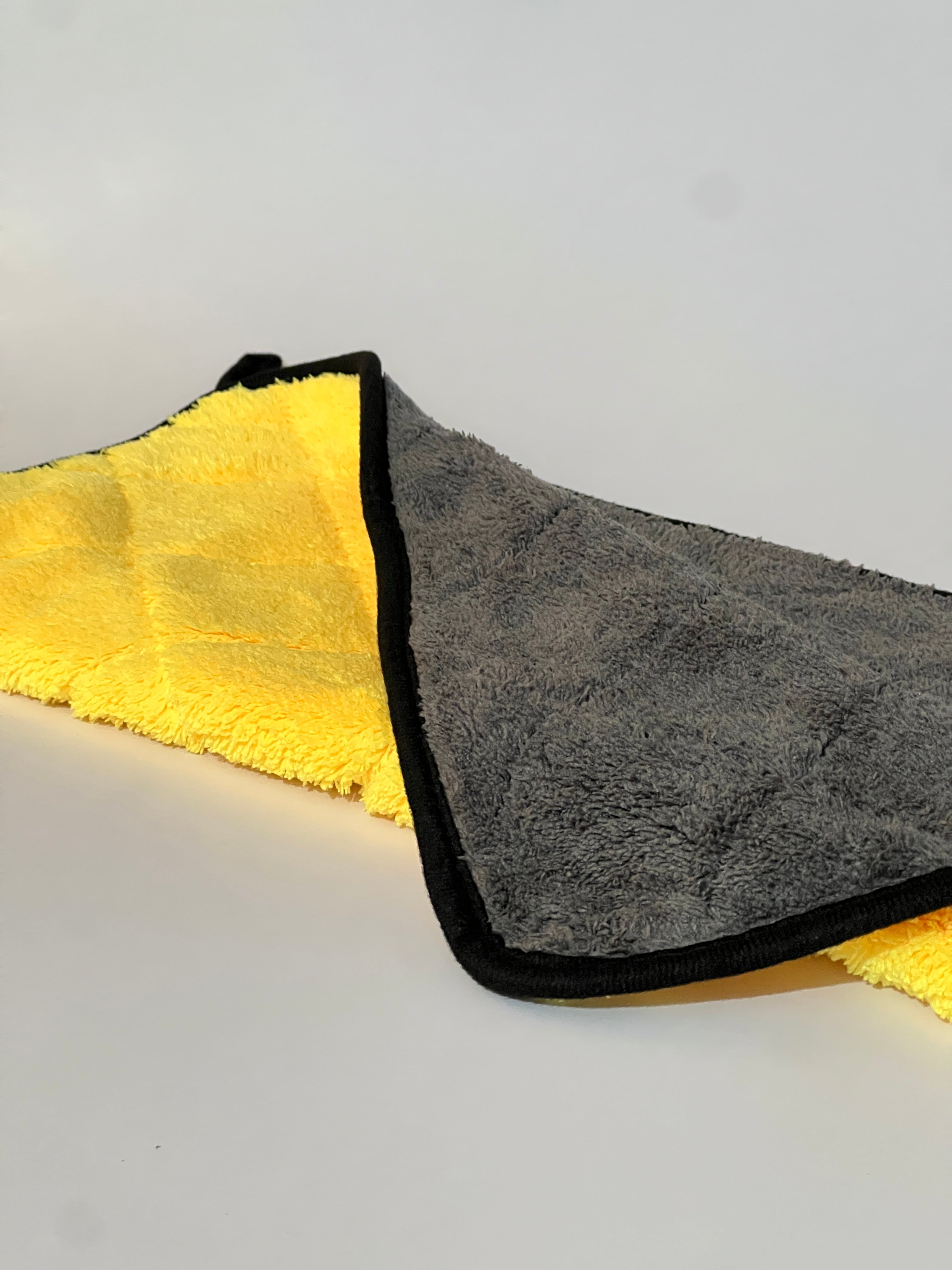 Sunshine Diamond-Cut Microfiber Towel (40x40cm) 800GSM